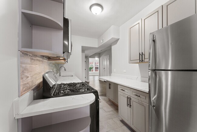 Foto del edificio - 6106 N Winthrop Ave