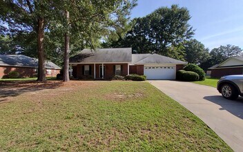 Building Photo - 3635 Oleander Dr