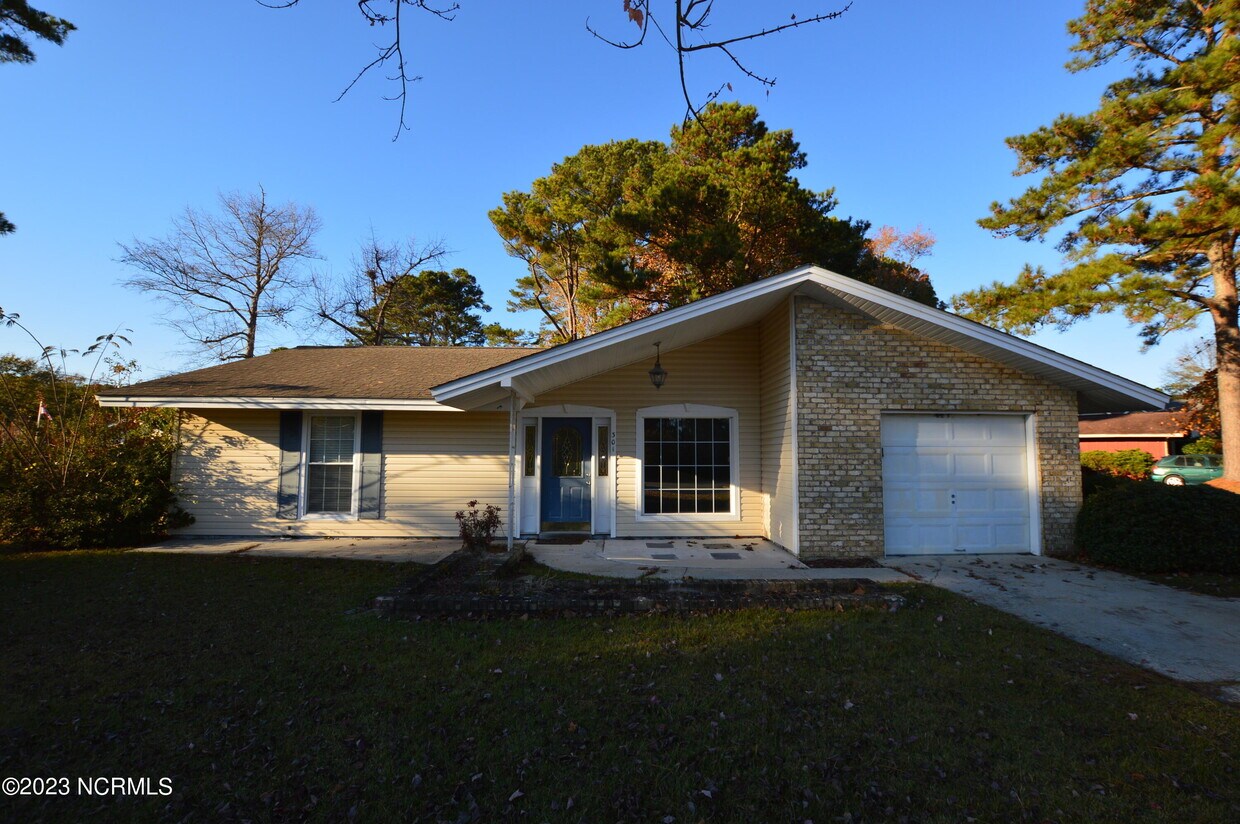 301 Linwood Dr, Jacksonville, NC 28546 House Rental in Jacksonville, NC