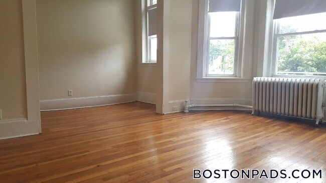 Building Photo - 1334 Commonwealth Avenue