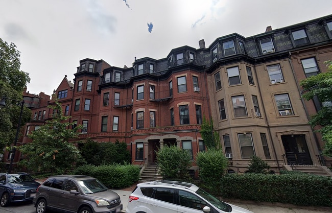 Building Photo - 307 Beacon St