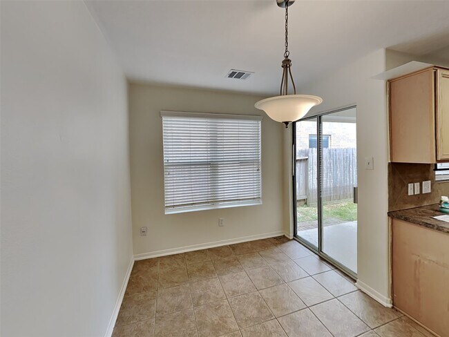 Foto del edificio - 2322 Old Ox Rd