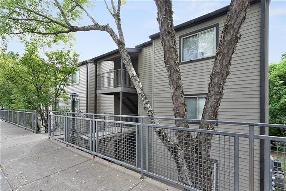 Primary Photo - Green Hills Condo