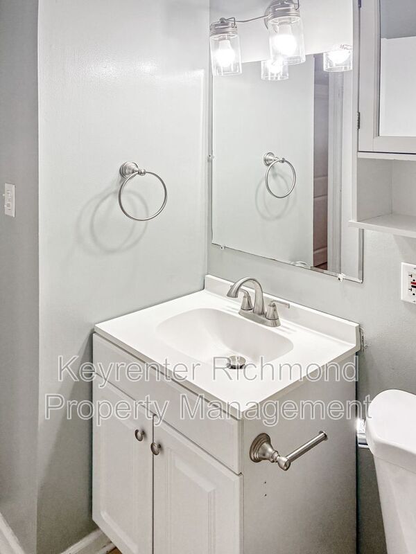 Foto del edificio - 1019 Halsey Ln