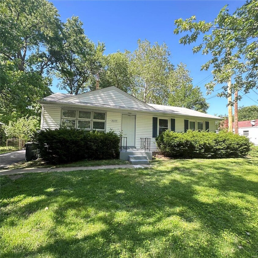 Foto principal - 8609 Gwin Dr