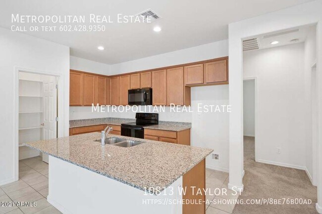 Foto del edificio - 10813 W Taylor St