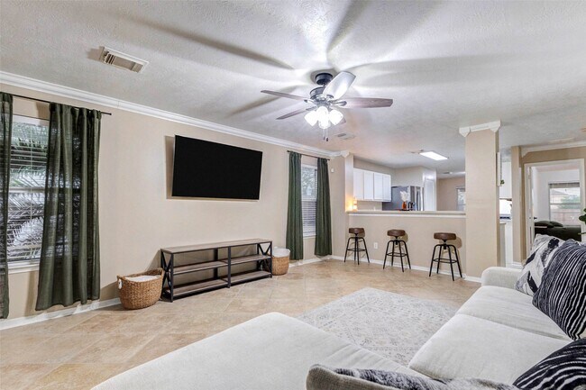 Foto del edificio - 822 Autumn Point Ln