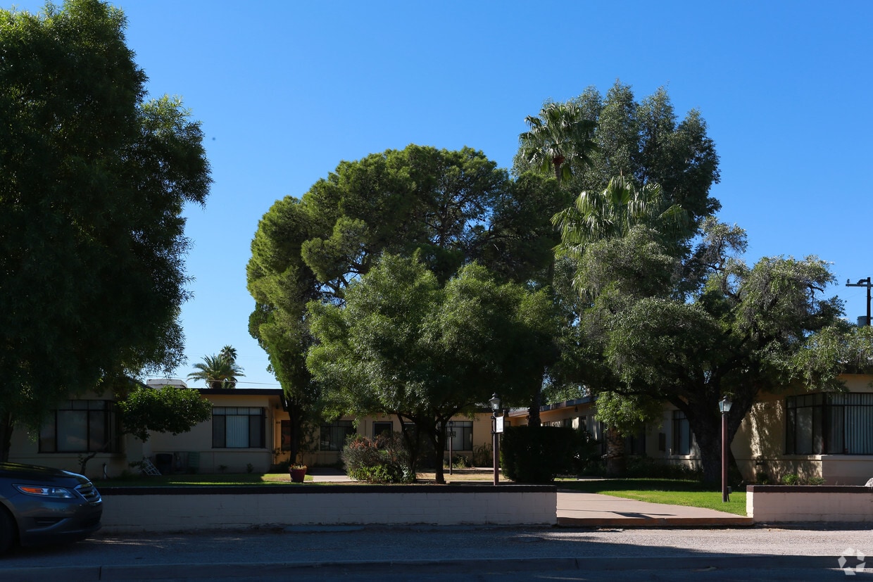 Primary Photo - 3122 E Terra Alta Blvd