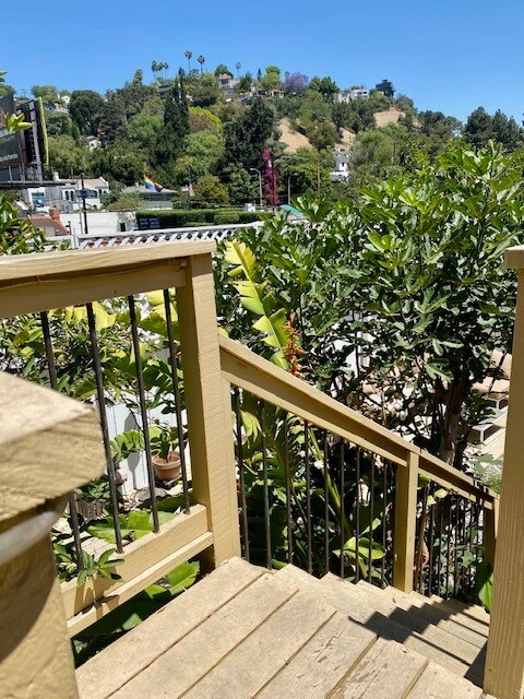Foto del edificio - 1903 Griffith Park Blvd