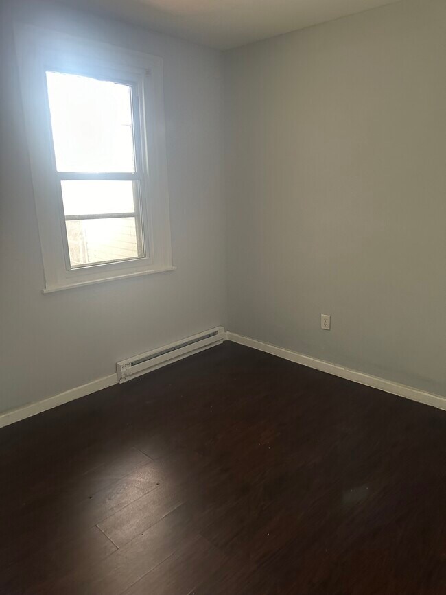 Foto del edificio - 6322 Rising Sun Ave