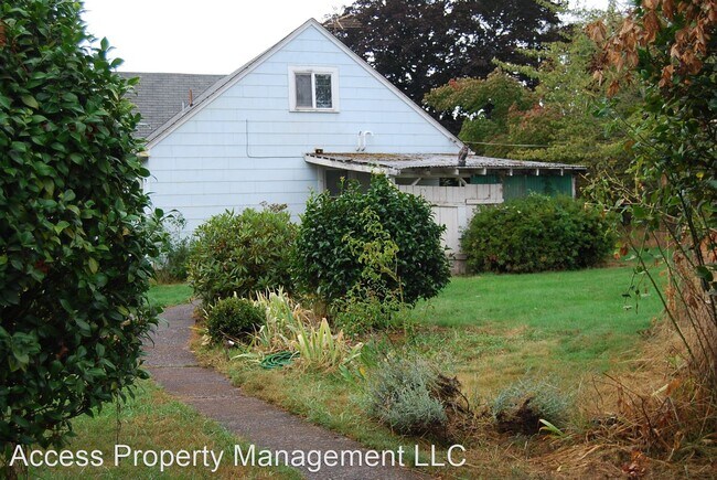 Building Photo - 3 br, 1 bath House - 31696 SW Bald Peak Rd