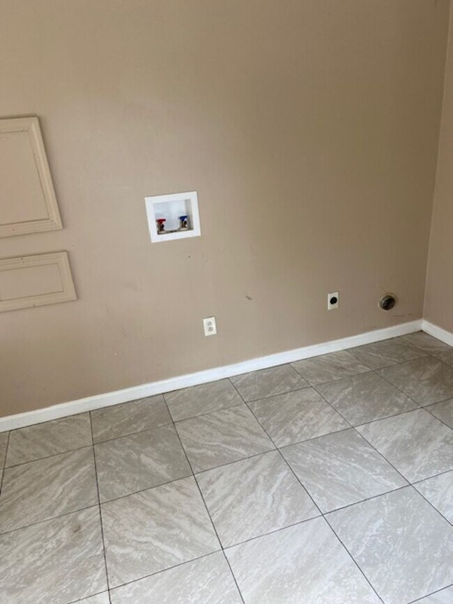 Foto del edificio - 1131 Lynn St