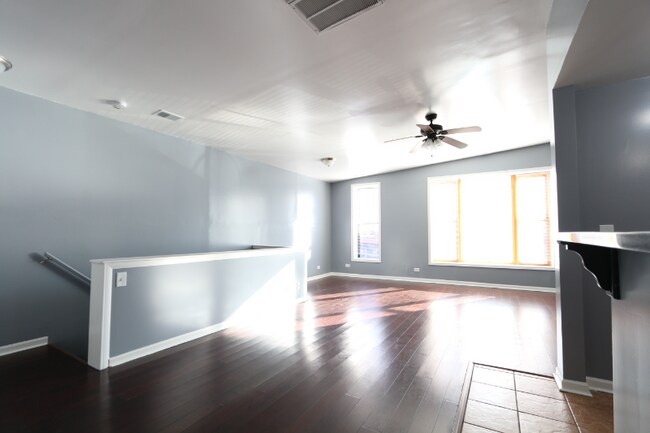 Building Photo - 1456 W Taylor St
