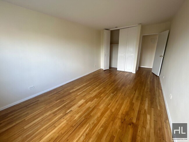 Foto del edificio - GRAND CENTRAL PARKWAY
