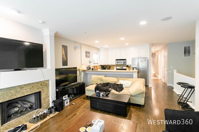 Foto del edificio - 3231 N Clifton Ave
