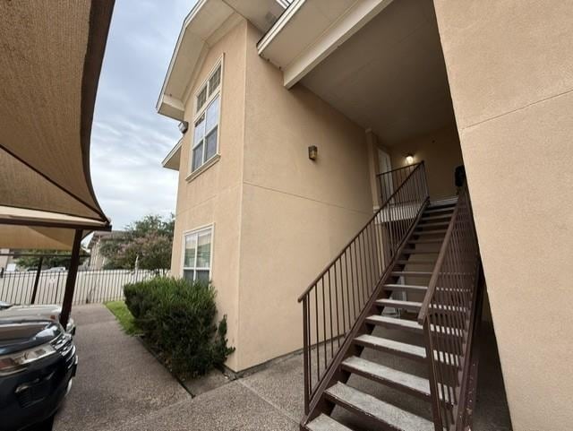 Building Photo - 2720 Camelot Dr