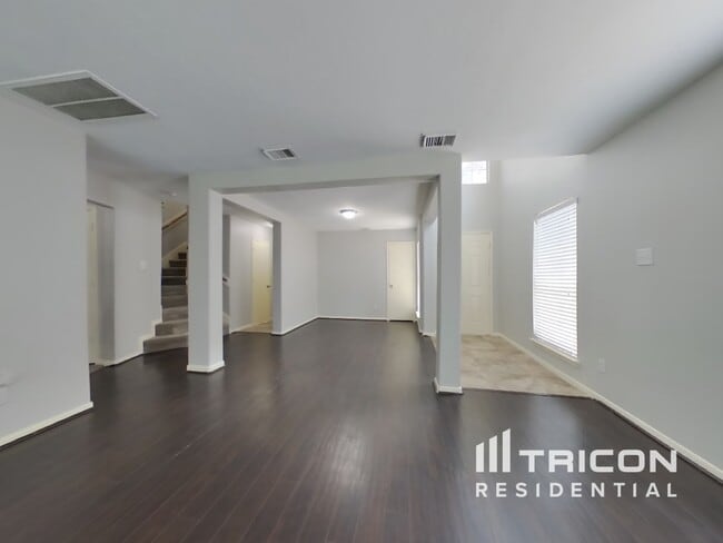 Foto del edificio - 6823 Highwind Bend Ln