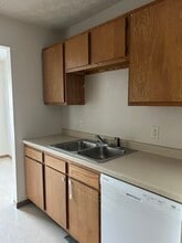Building Photo - 2022 N Section St