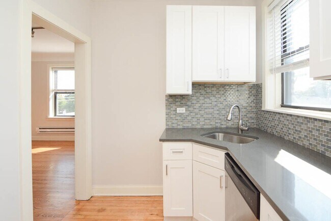 Foto del edificio - 2324 N Rockwell St