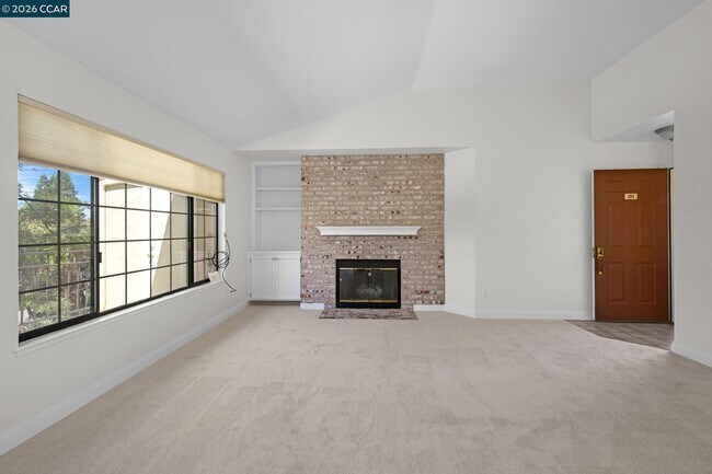Foto del edificio - 5012 Lakeview Dr