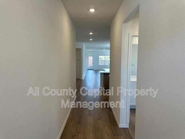 Building Photo - 2513 Four Waters Lp