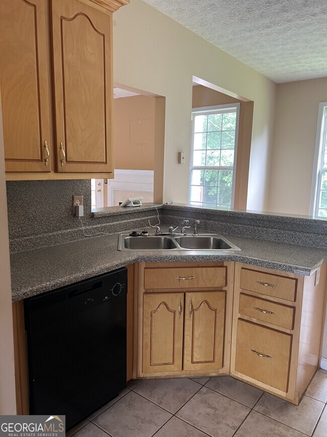 Foto del edificio - 2705 Old Covington Rd NE