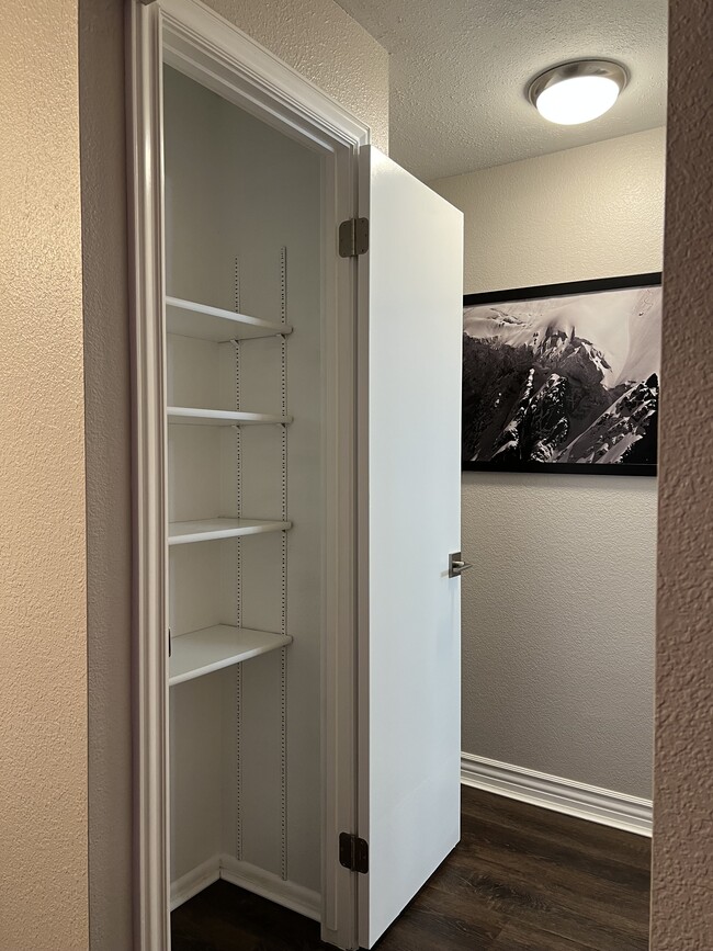 Hallway Closet - 4614 S Quail Park Dr