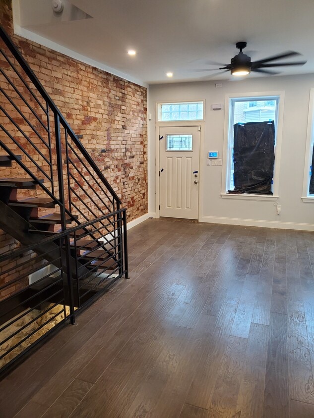 Building Photo - 2437 N 31st St