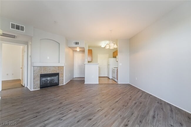 Foto del edificio - 7123 S Durango Dr