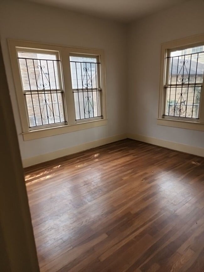 Building Photo - 4716 Crawford St