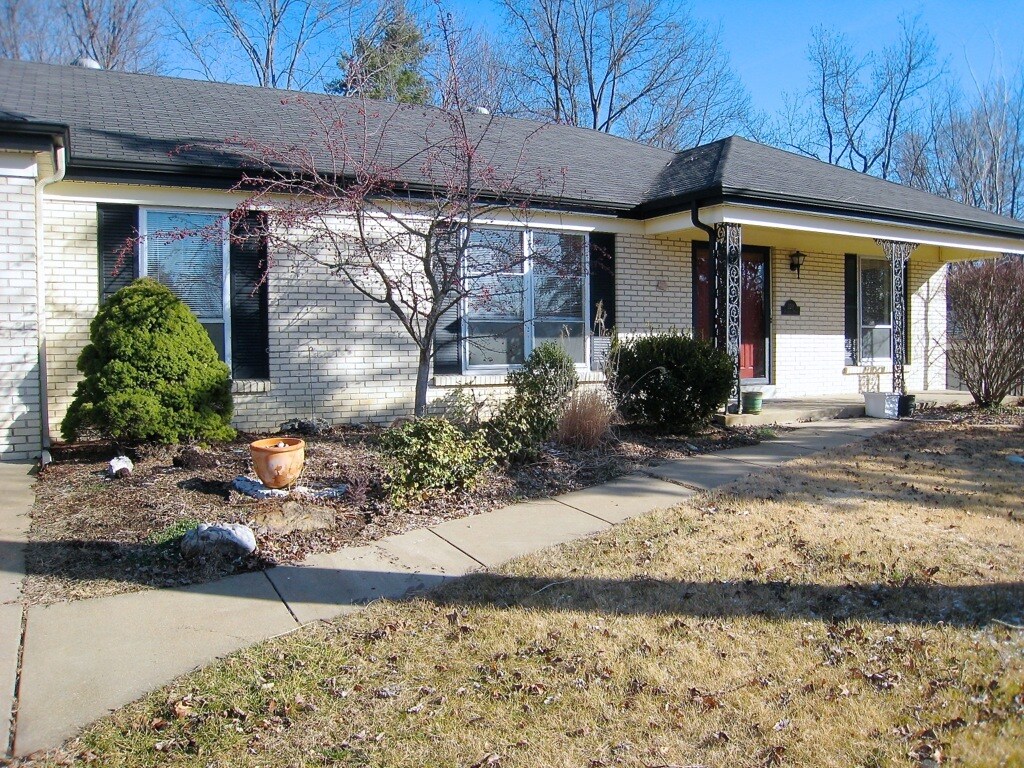 320 Holloway Road, Ballwin, MO 63011 House Rental in Ballwin, MO