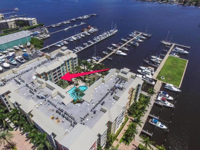 Foto principal - 806 E Windward Way