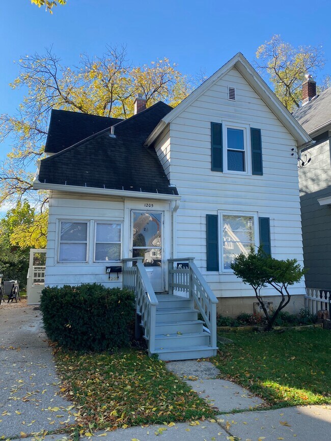 Building Photo - 1205 Vilas Ave