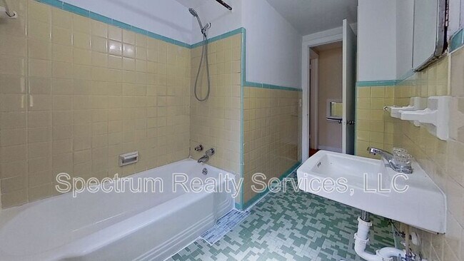 Foto del edificio - 2589 Atlantic Blvd