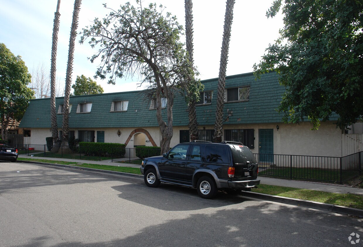 Foto principal - 420 Linden Dr