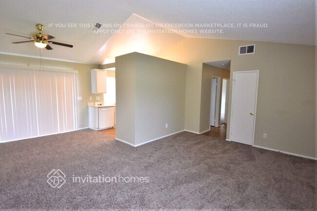 Foto del edificio - 15761 Bluechip Cir