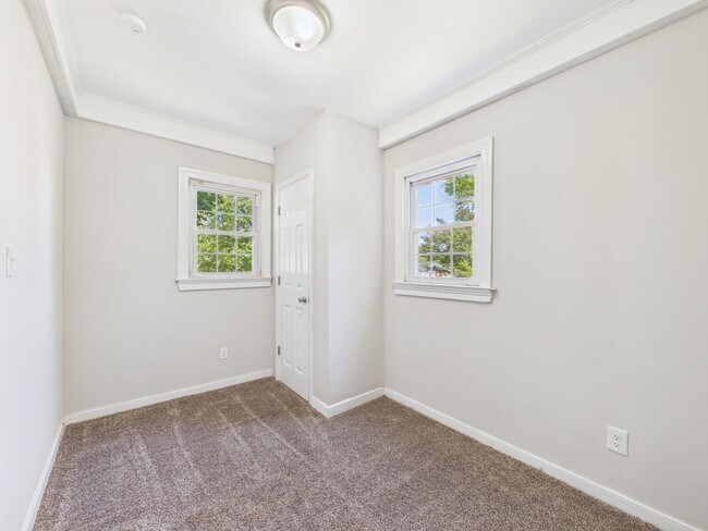 Foto del edificio - 4605 Eastover Ave