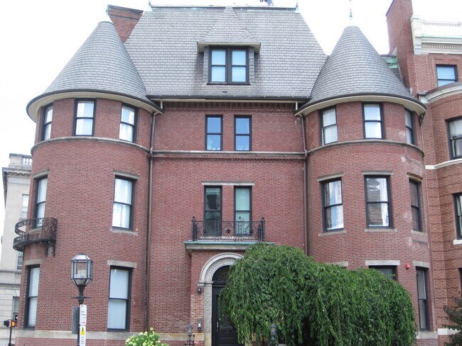 Building Photo - 497 Commonwealth Avenue