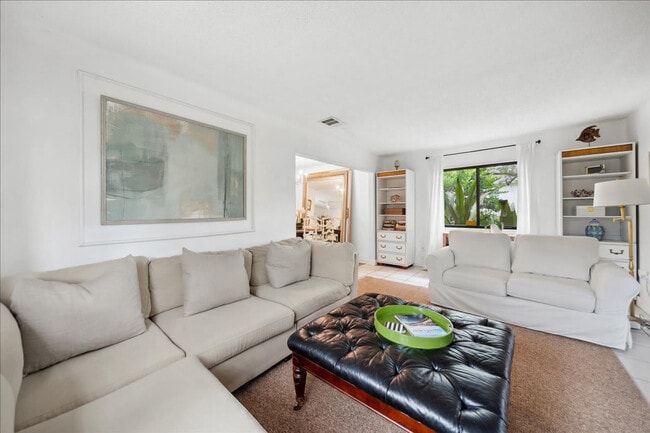 Foto del edificio - 171 Salmon Dr NE