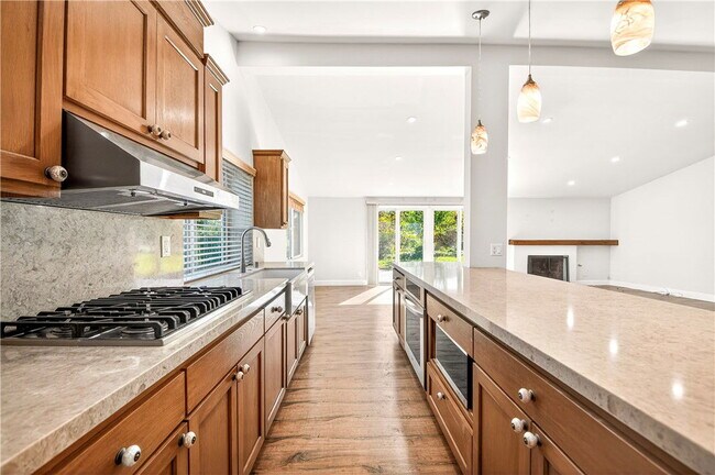 Foto del edificio - 20524 Rhoda St