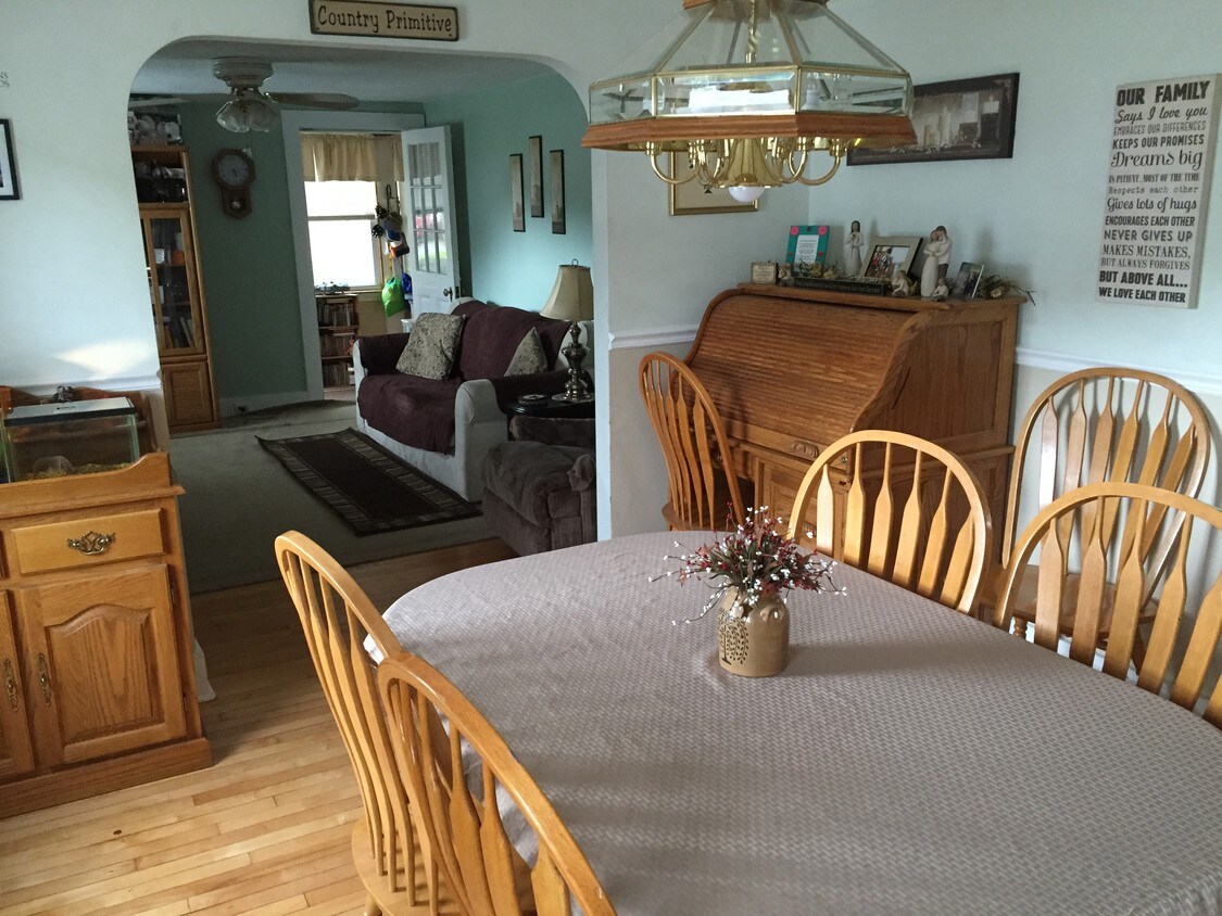 402 Church St, Northbridge, MA 01588 Rentals in Northbridge at 402