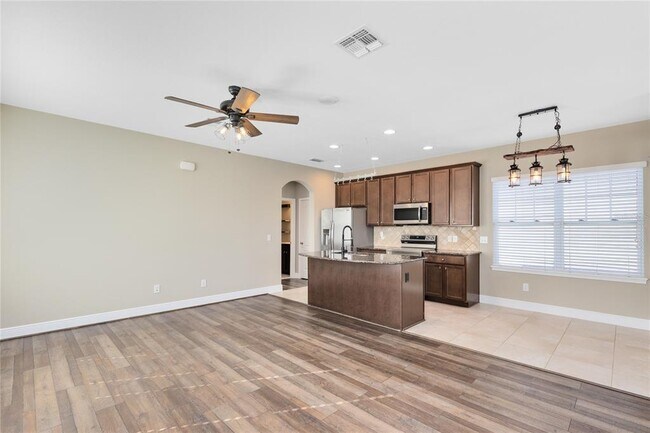 Foto del edificio - 13787 Eliot Avenue