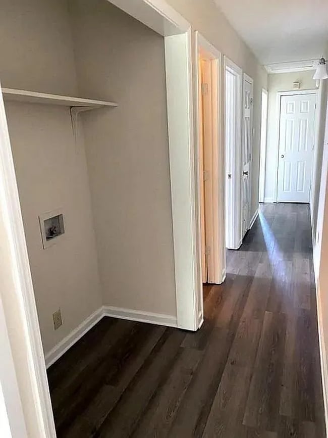 Building Photo - 324 Gannt St