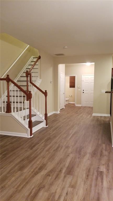Building Photo - 3380 Fernview Dr