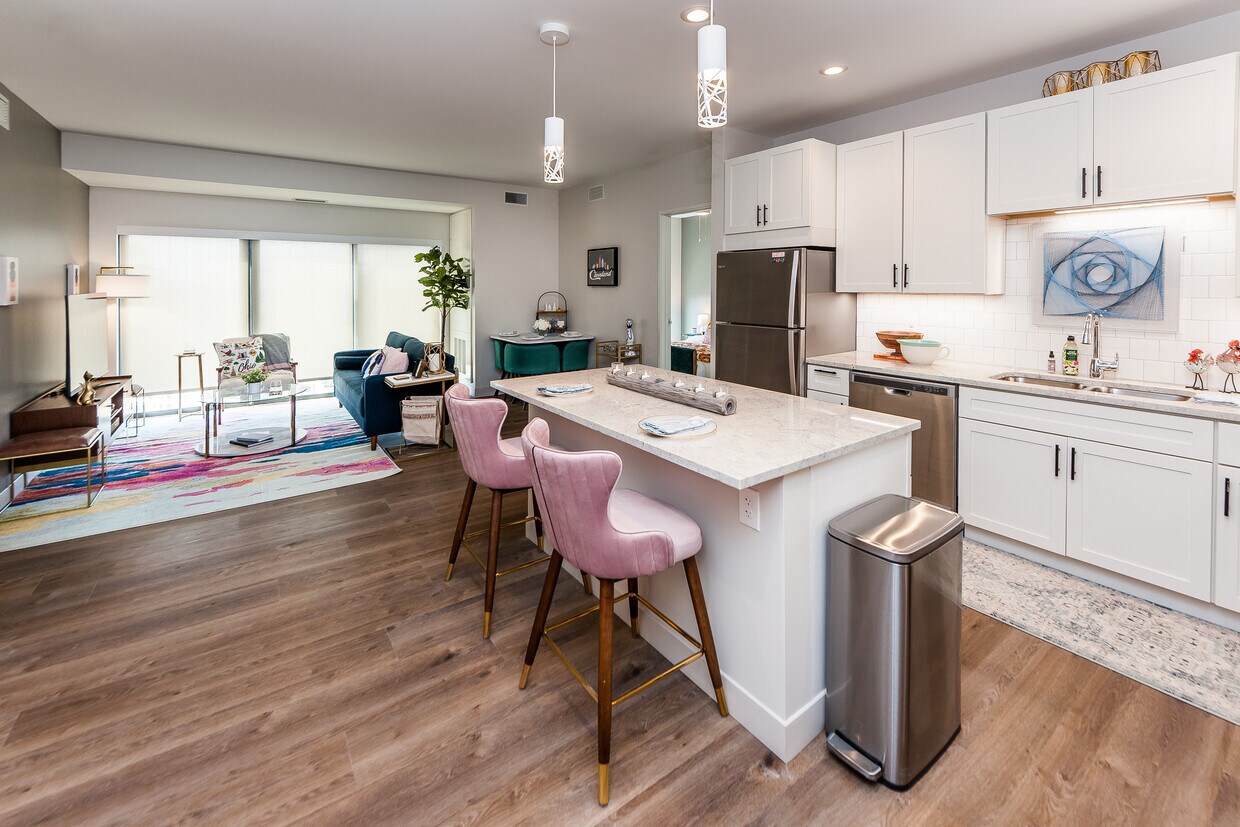 121 Larchmere Apartments 12201 Larchmere Blvd Cleveland, OH