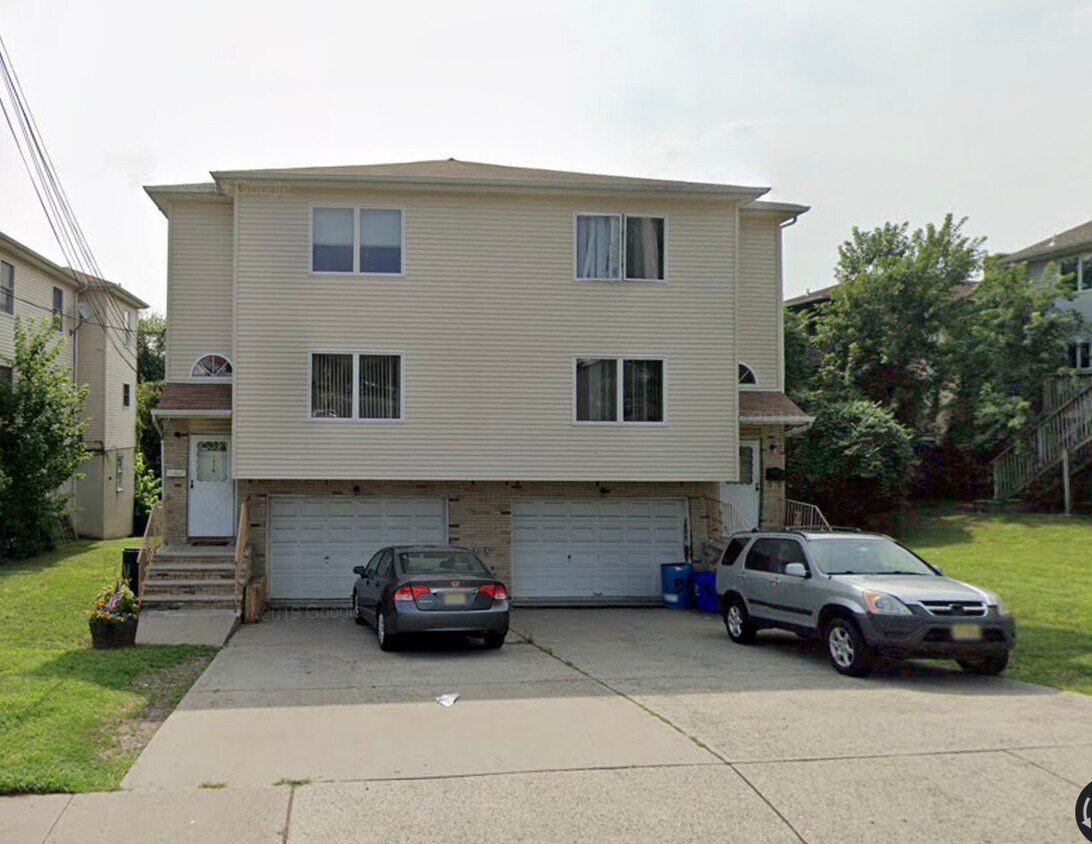 590 Schuyler Ave, North Arlington, NJ 07031 House Rental in North