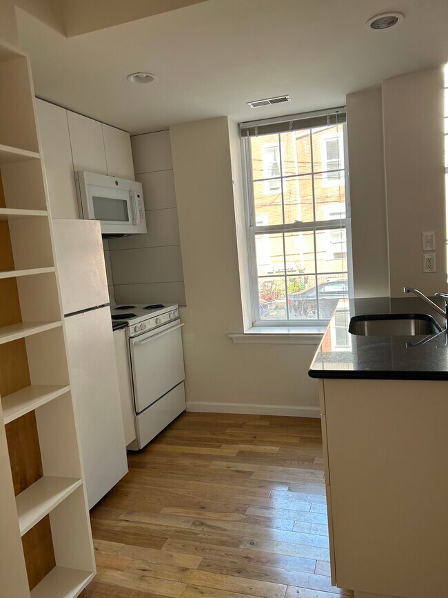 Foto del edificio - 3901 Baring St