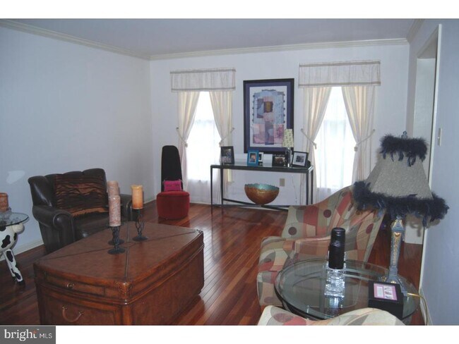 Foto del edificio - 5 Fox Chase Ln