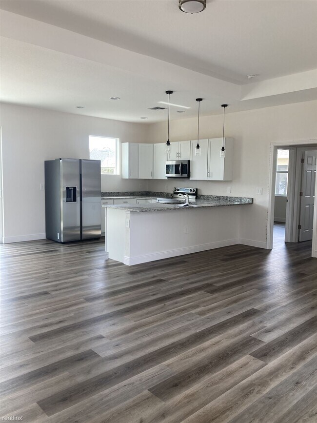 Foto del edificio - 3 br, 2 bath House - 2224 Mincey Terrace