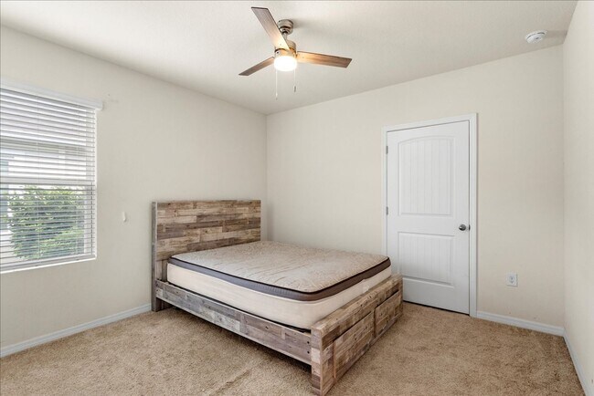 Foto del edificio - Newer 3/2 Home